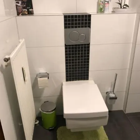 Schone Drei-zimmer Mit Balkon *