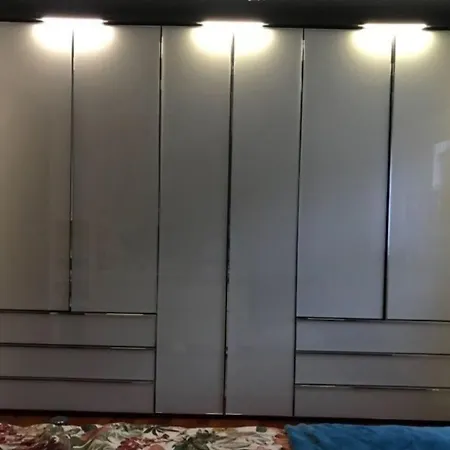 Apartman Schone Drei-zimmer Mit Balkon