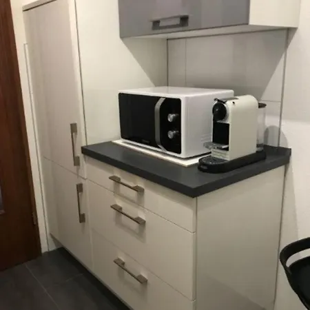 Apartman Schone Drei-zimmer Mit Balkon