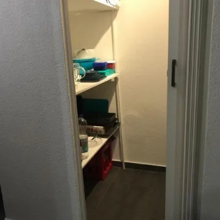 Schone Drei-zimmer Mit Balkon *